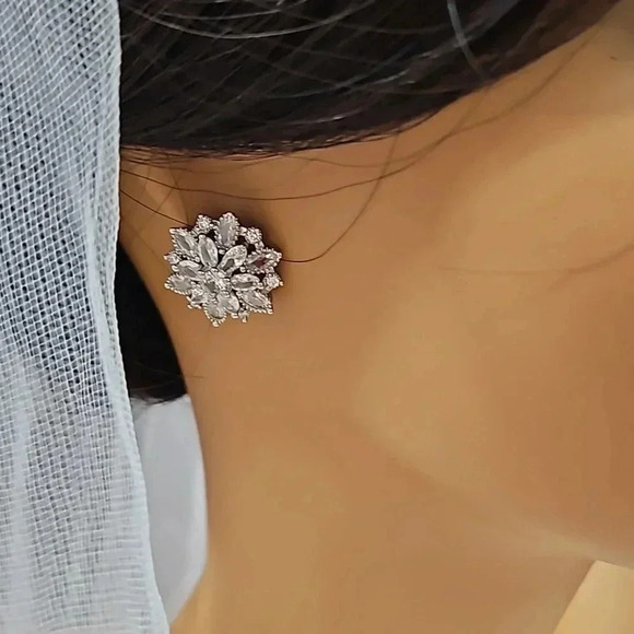 All that Bling is a Unique One-Of-A-Kind Bridal Package - Picture 14 of 17